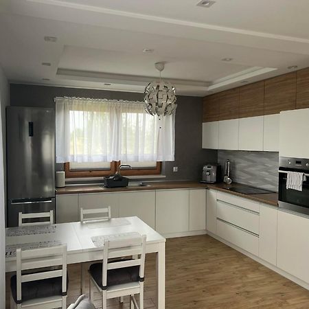 Beztroski Zakatek Nowe Guty Luaran gambar