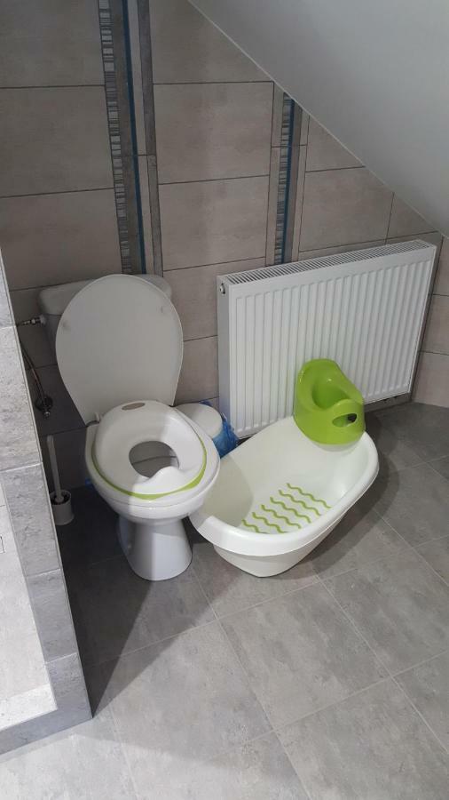 Beztroski Zakatek Nowe Guty Luaran gambar